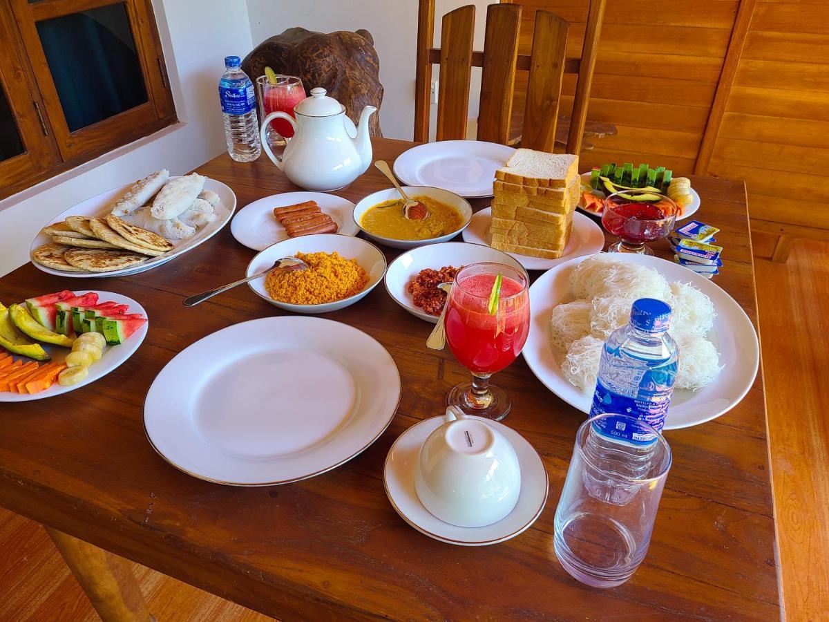Woodholic Homestay Сигирия Екстериор снимка
