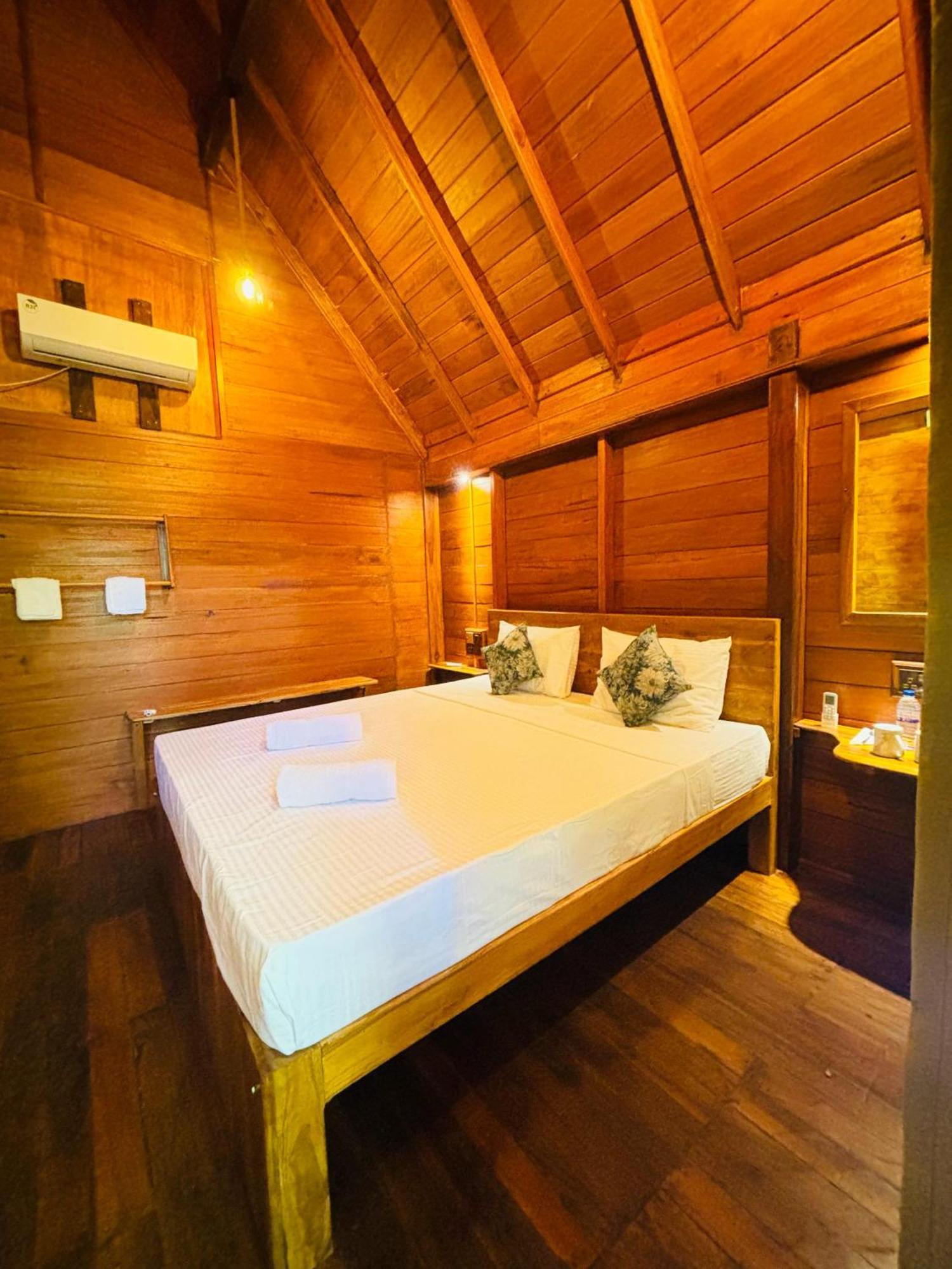 Woodholic Homestay Сигирия Екстериор снимка