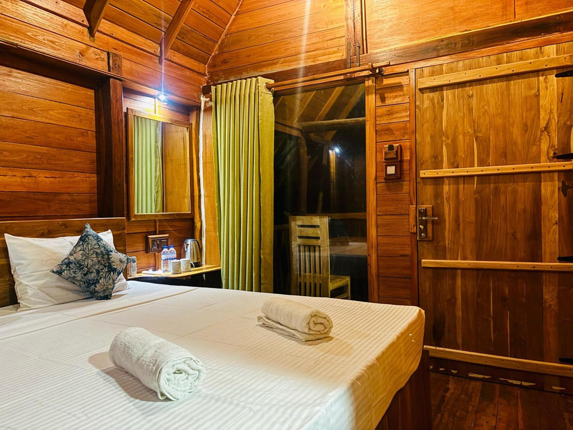 Woodholic Homestay Сигирия Екстериор снимка
