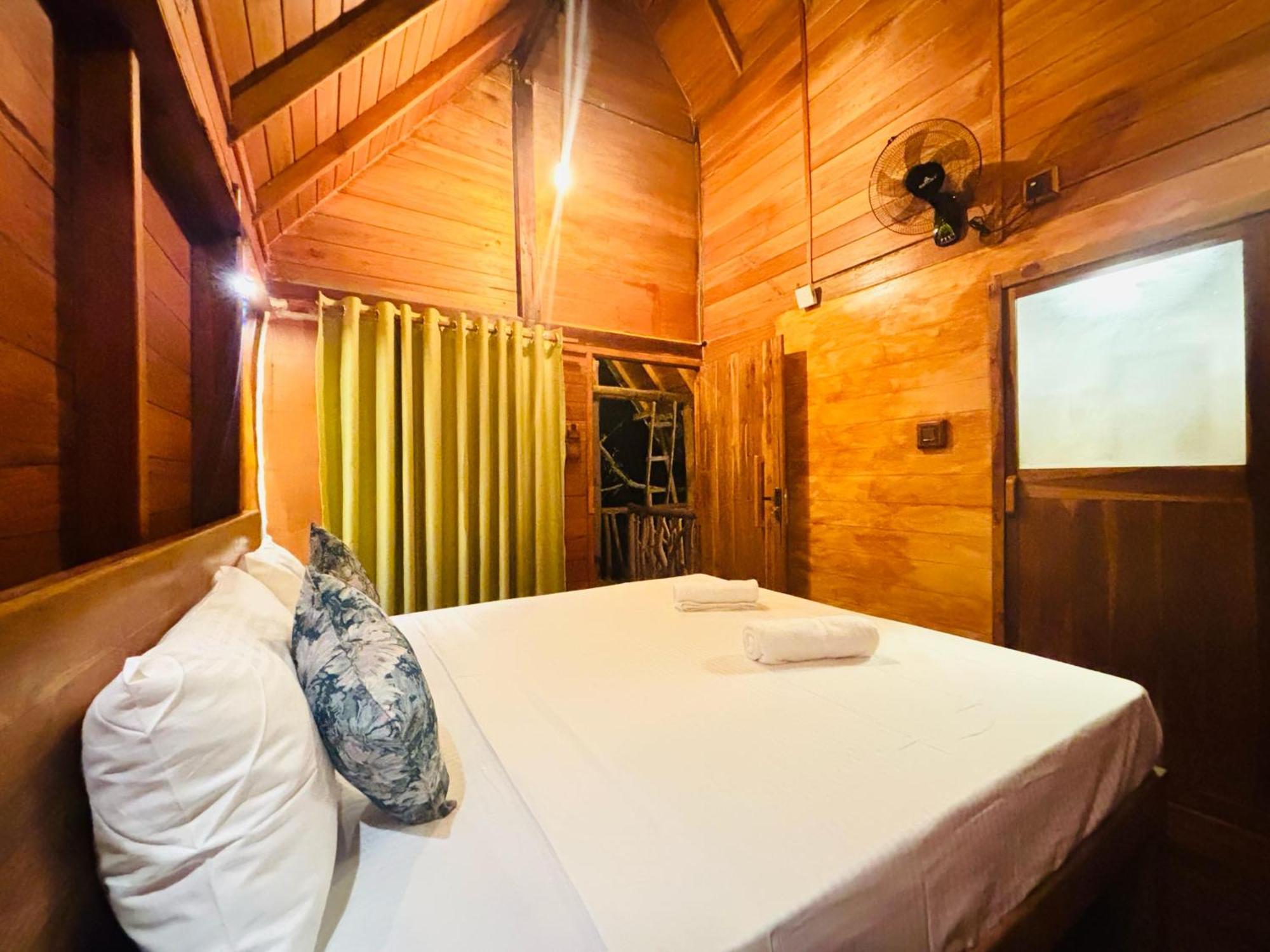 Woodholic Homestay Сигирия Екстериор снимка